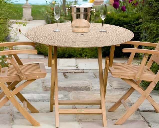 Tablecloth Polyester Elastic Edge – Wipeable Table Cover with 3D Retro Print